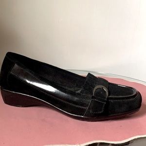 BELLA VITA Black Loafers